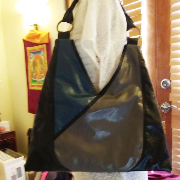 Fabulous Blue, Black, Grey Leather Purse - Picture 3 of 8